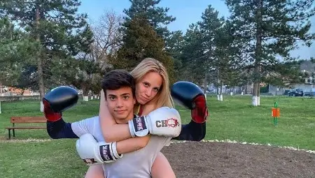 Петя превзе &bdquo;Гласът на България&ldquo; с ангелски глас и много талант