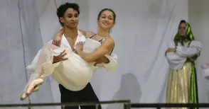 Операта представя премиерно един от най-красивите балети - „Лешникотрошачката“