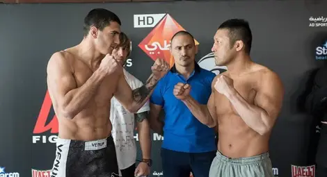 Сайт излъчва боя на Савов в Абу Даби