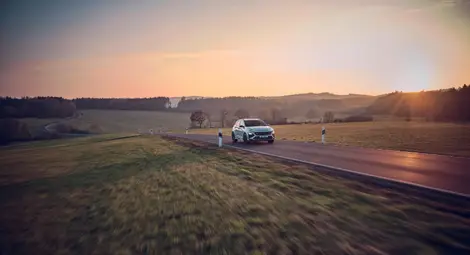 Hyundai KONA N - SUV, който вдига градусите до N-та степен /галерия/