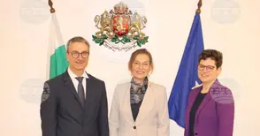 Енергийната сигурност и контрола над цените у нас бяха сред темите, обсъдени на среща между служебния министър на енергетиката и посланика на Германия