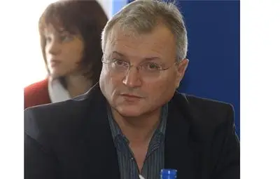 Това, уважаеми, е възраждането на вестниците