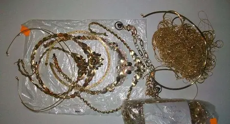 Данъчните продадоха 8,3 кг златни накити за 237 000 лв.