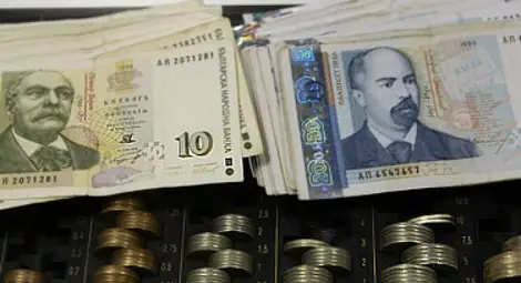 Търговка глобена с 2000 лева за законни цигари