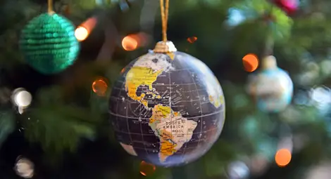 Как посрещат Коледа по света? Вижте най-странните традиции