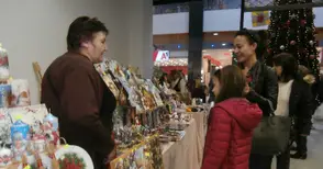 Майсторски играчки и сувенири събраха почитатели в Мол Русе