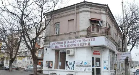 Продават два общински имота срещу лихвоточки