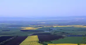 Непотърсени милиони на собственици на земи отлежават в държавни и общински сметки