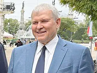 Председателят на СДС Румен Христов: Мнозинството е стабилно, работим усилено за плавно преминаване от лева в евро