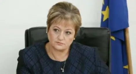 Назначиха Сабрие Сапунджиева за секретарка, за да задържи жилището си