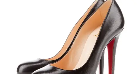 Мъж провери какво е усещането да се ходи на високи токчета /видео/