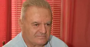 След 31 години директорът на „Васил Левски“ Галин Ганчев се прощава с училището