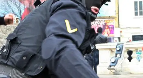 Екшън като на кино: Качулки извадиха фалшификатори от такси във Варна