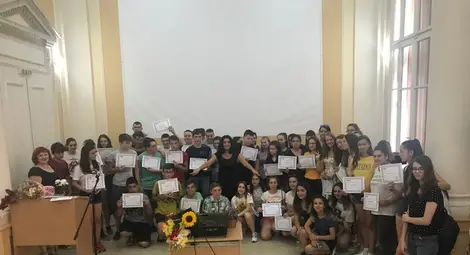 Седмокласници от „Диалог“ са отличници на външното оценяване Седмокласници от „Диалог“ са отличници на външното оценяване