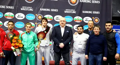 Носителят на приза: Посвещавам наградата на Валентин Йорданов