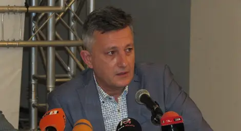 С отказа от услугите на външни фирми пестим 30% от разходите, каза директорът на &bdquo;Комунални дейности&ldquo; Митко Чокоев.  Снимка: Русе Медиа