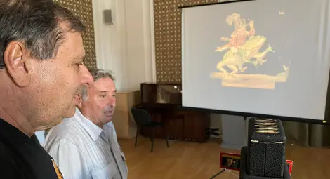 Стъклени плаки за Латерна магика дарени на музея в Русе от Хачик и Едварт Лебикян /галерия/