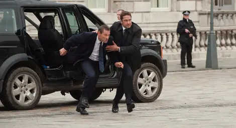 &bdquo;Код: Лондон&ldquo; продължава подвизите на агент Майк Банинг от &bdquo;Код: Олимп&ldquo;