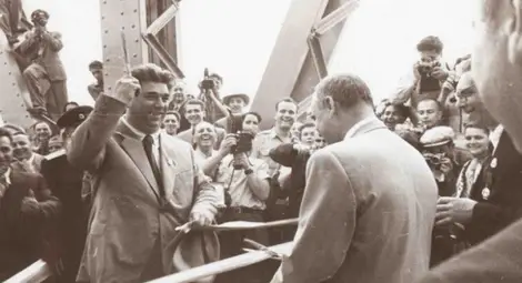 Рязането на лентата на 20 юни 1954 година.      Снимки: Държавен архив-Русе