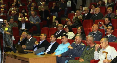 Командирът на ВВС пристигна за юбилея на авиобазата в Щръклево