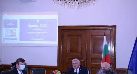 Две здравни и една техническа специалност допълват възможностите за обучение в РУ