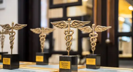 Vivacom с престижно отличие „Бизнес хонорис кауза“ за принос в развитието на образованието Vivacom с престижно отличие „Бизнес хонорис кауза“ за принос в развитието на образованието