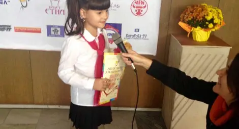 Три награди донесоха малки певици от „Сребърна Янтра“ Три награди донесоха малки певици от „Сребърна Янтра“