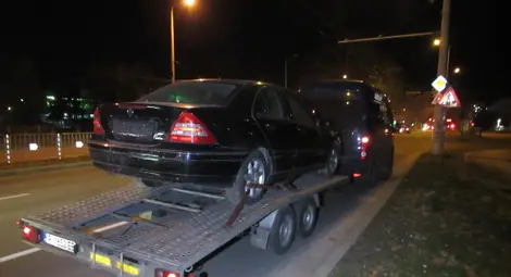 Пресичаща на пешеходна пътека жена пострада тежко на кръстовището "Олимп" в Русе /галерия/