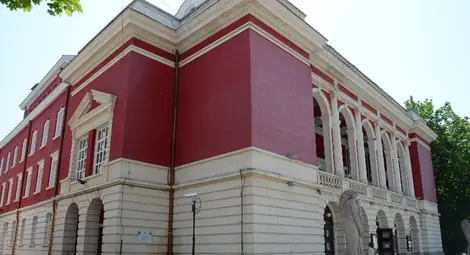 Тайна и загадка е кои и колко са кандидатите за оперен шеф