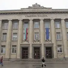 4 години затвор за прекъснат от минувачка брутален опит за грабеж