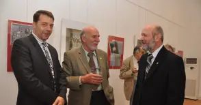 Випуските на Девическата гимназия се срещнаха на изложба в музея