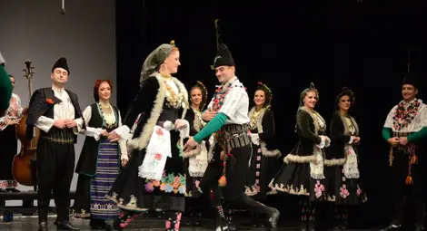 Ансамбъл &bdquo;Тракия&ldquo; разказа своята &bdquo;Коледна приказка&ldquo;