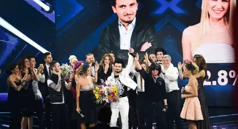 1 200 000 души са гледали взривяващото изпълнение на Славин Славчев и легендата Джо Лин Търнър във финала на Х-фактор /видео/ 1 200 000 души са гледали взривяващото изпълнение на Славин Славчев и легендата Джо Лин Търнър във финала на Х-фактор /видео/