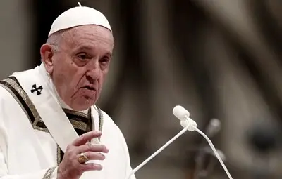 В коледното си послание папата призова вярващите да правят добро