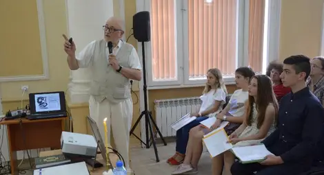 Доц.Колев сподели с читатели пътя на книгата си за Змей Горянин