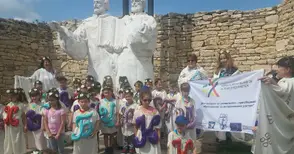 Малчугани рецитираха глаголицата пред светите братя Кирил и Методий