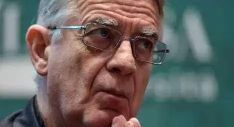 Отец Ломбарди: Нормално е още да нямаме избран папа 