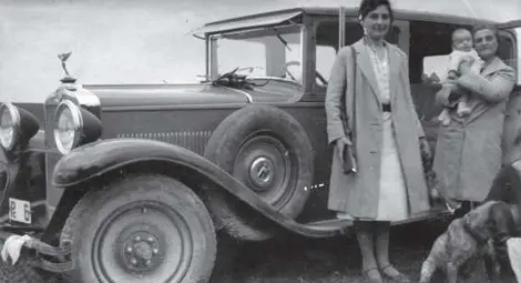 Иван Хаджииванов подрежда фамилния пъзел в Уикипедия