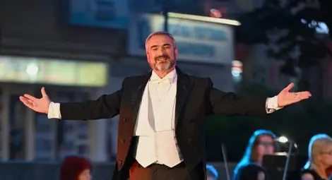 От каторжник до директор на затвор - Стоян Стоянджов празнува 40 години и близо 400 роли на оперната сцена