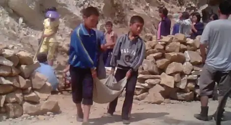 Чукове, камъни, релси &ndash; деца роби строят в Северна Корея