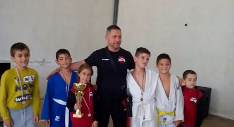 Младите джудисти на &bdquo;Локо&ldquo; с много медали от Елена