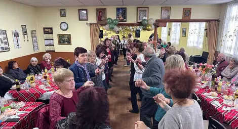 Пенчо Милков поздрави Пенсионерски клуб "Надежда" в Николово за юбилея му Пенчо Милков поздрави Пенсионерски клуб "Надежда" в Николово за юбилея му