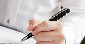 Фалшив подпис зачеркна договор за бърз кредит