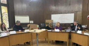 Областният управител на Русе Орлин Пенков се срещна с ръководството и членовете на РИК, целта е гарантиране на честен и прозрачен вот