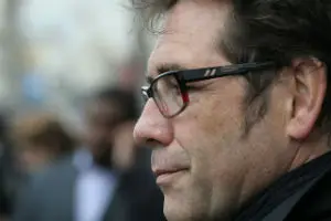 Разстреляният Волински бил награден с "Легион на честта", Кабю се бил във войната с Алжир