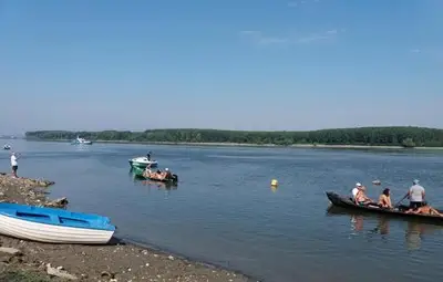 32-ма се впуснаха в надпревара по преплуване на Дунав при Силистра