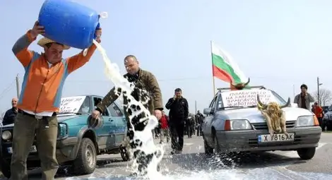 Евтин внос удря българското мляко Евтин внос удря българското мляко