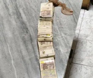 Нов метод: Муле на телефонни измамници хванато на Дунав мост с увити над 43 000 лева около гърдите му в дамски чорап