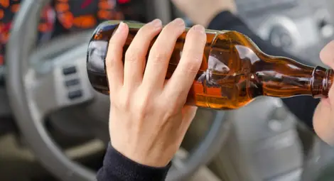 Пияна шофьорка опитала да избяга пеш от проверка и засипала с ругатни полицаи