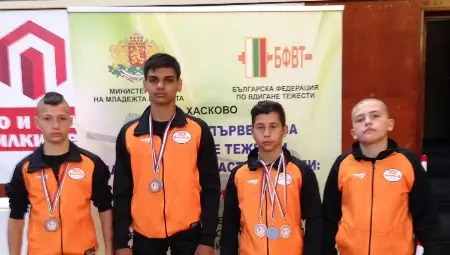 Щангисти на "Русе" с нови 35 медала от Държавния личен шампионат